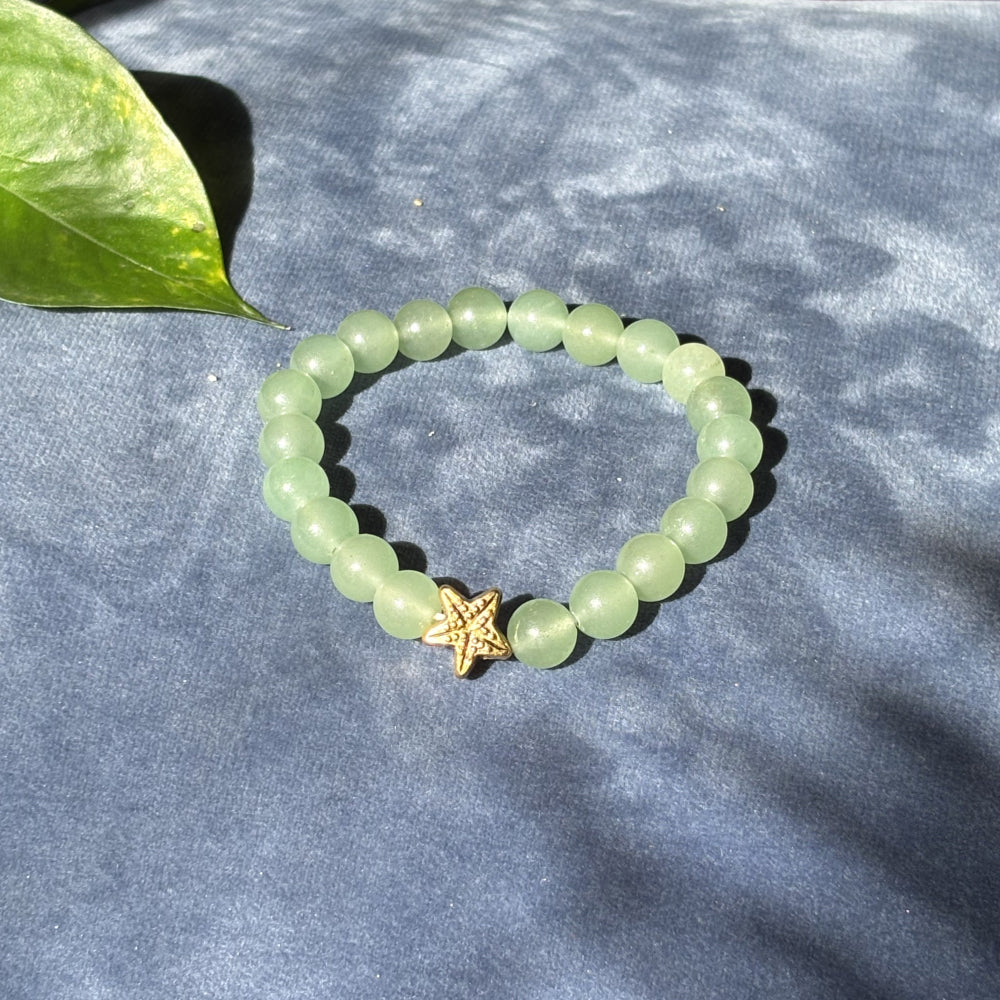 Natural green Aventurine with star for healing